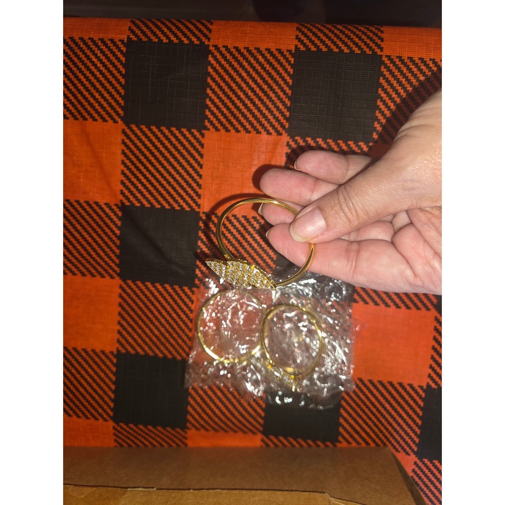 Gold Leaf Rhinestone Napkin Rings - Picture 2 of 2